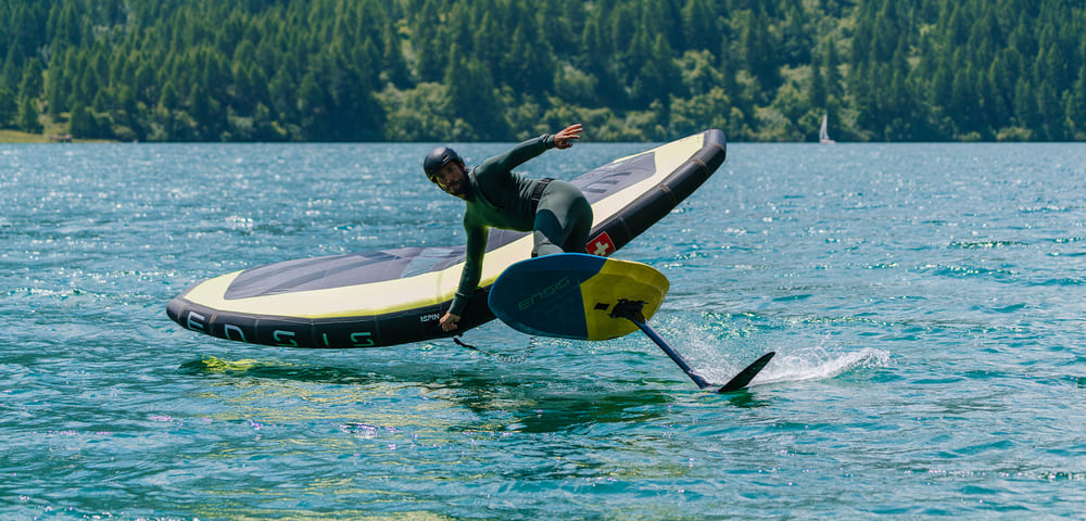 Wingfoil single lesson course in Cannobio and Lago Maggiore with Follow Me Adventures