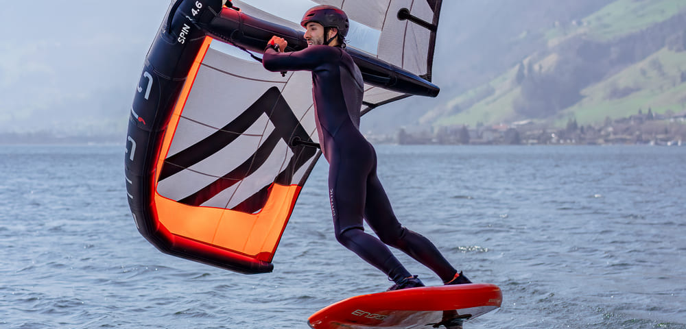 Wingfoil lift in Cannobio and Lago Maggiore with Follow Me Adventures
